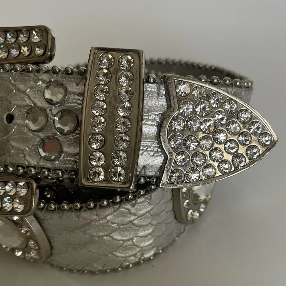 Western Cowgirl metallic silver rhinestone horseshoe bling leather belt Size M/L